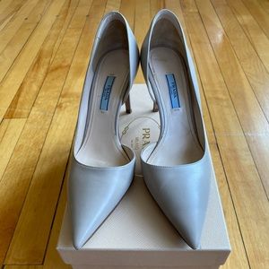 Gray/bone color Prada Pumps!